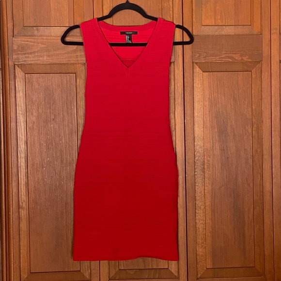FOREVER 21 CHERRY RED BODYCON CUTOUT DRESS W/STRIPE PATTERN ~ SMALL - Picture 10 of 10